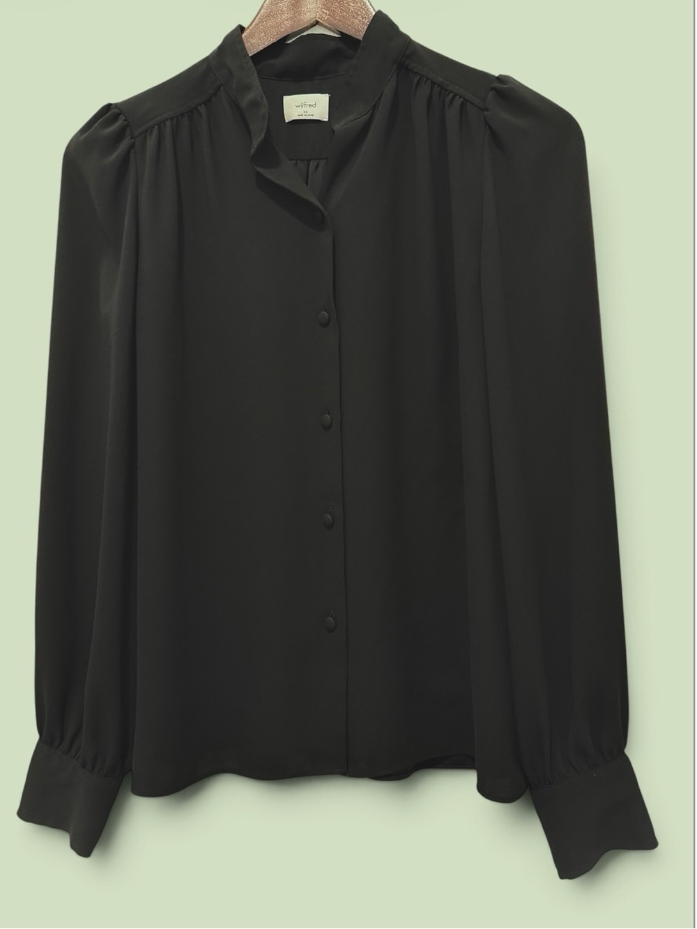 Wilfred Blouse Size XS Black Color Long Sleeves With Bottons.